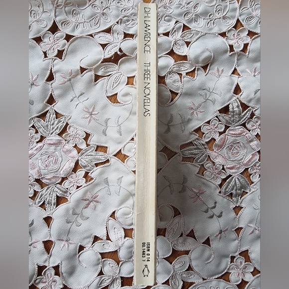 Three Novellas by D.H. Lawrence The Ladybird The Fox The Captains Doll Paperback - Picture 3 of 4